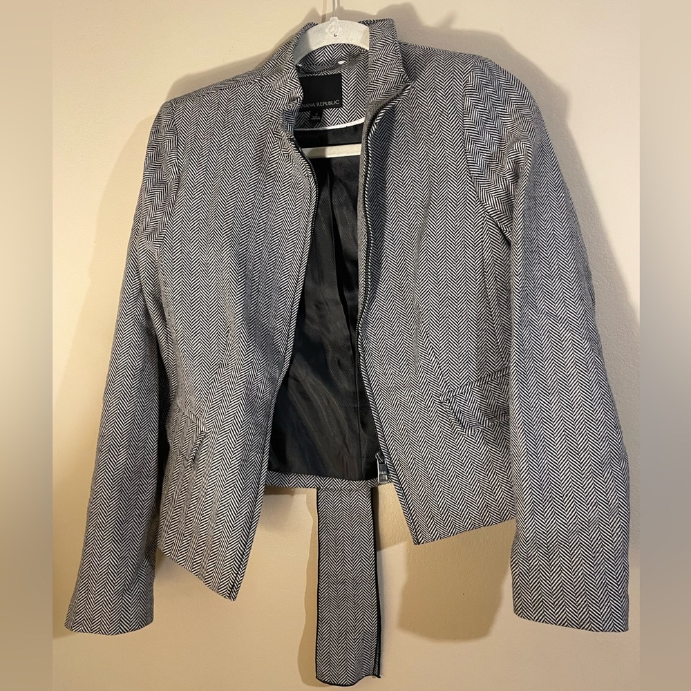 Banana Republic Black and White Herringbone Blazer with Tie
